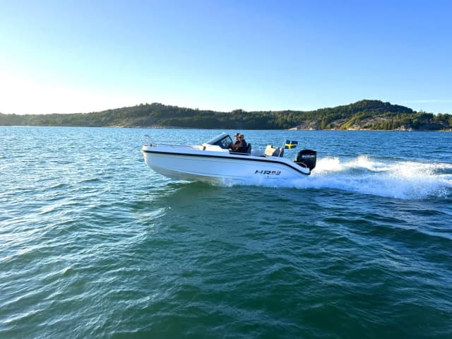 HR Boats