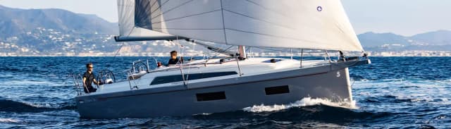 Beneteau seil