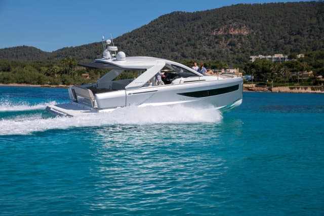 Jeanneau inboard