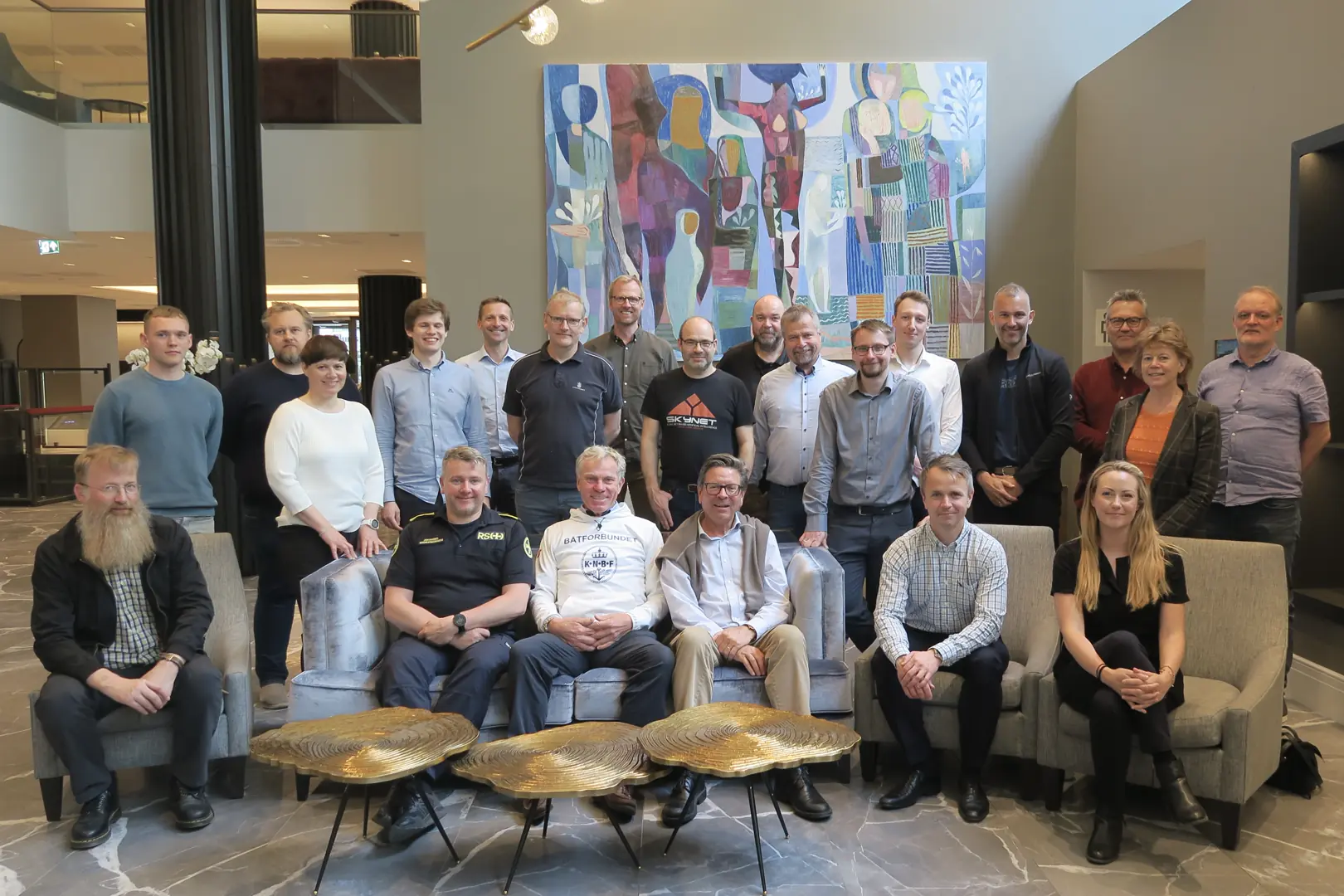 Bak f.v.: Peter Schöberl, Kjell A. Hansen, Randi Linløkken, Martin Skaugset, Pål Brennhovd, Guttorm Tomren, Petter Søreng, Stig Johansen, Thomas Axelsen, Thor Messel, Christoph Thieme, Guillaume Bour, Sverre Flatebø, Gunnar Lamvik, Kari Mørk, Petter Grytten Almklov. Foran f.v.: Rolf Johan Bye, Tony Johansen, Stig Hvide Smith, Ole Petter Parnemann, Bjørn Magnus Mathisen, Lisa S. Græslie.