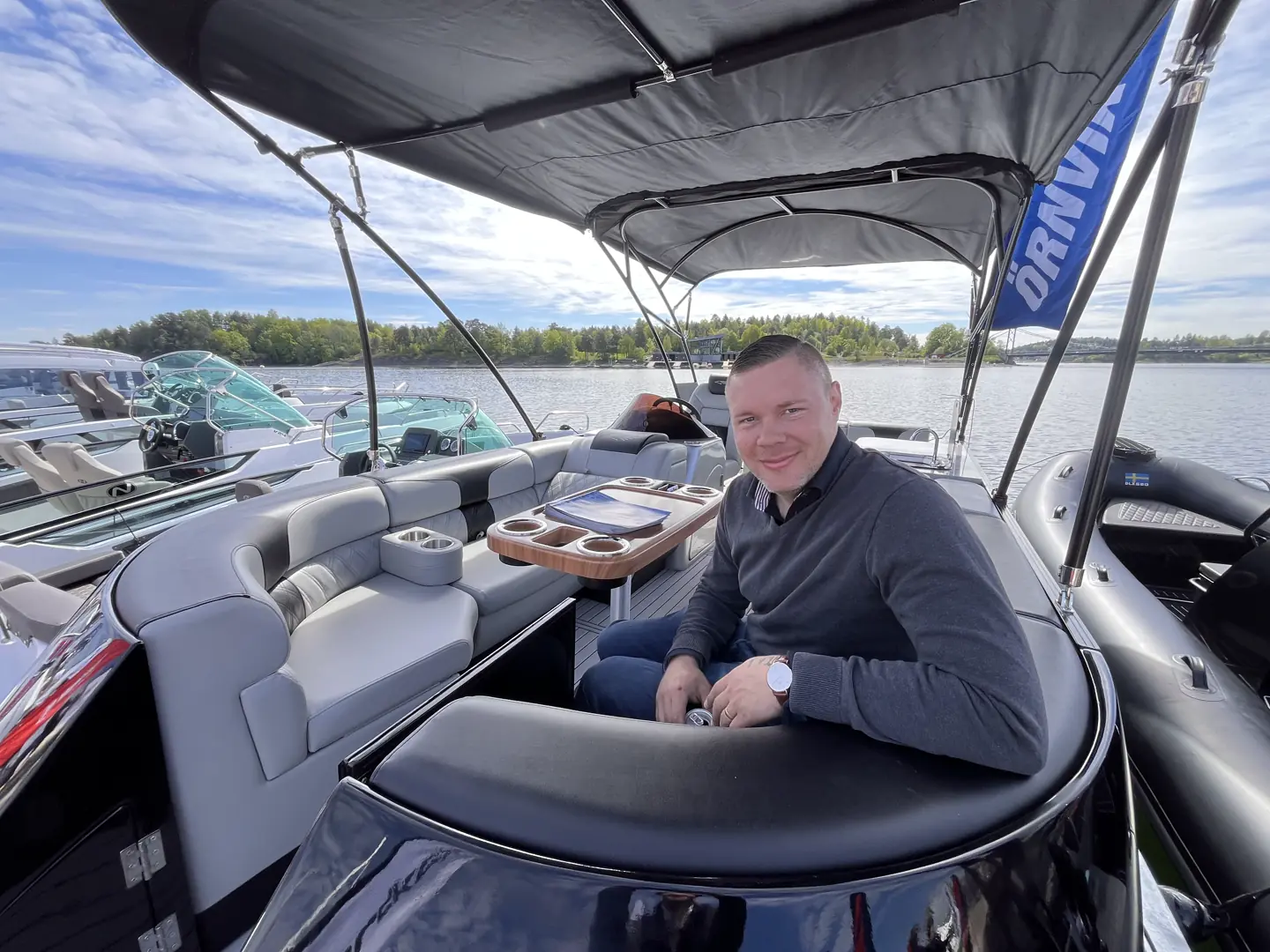 Markus Frostborn Barnardo presenterer nye Örnvik - her fra Örnvik 670 P under Sjøen for Alle.