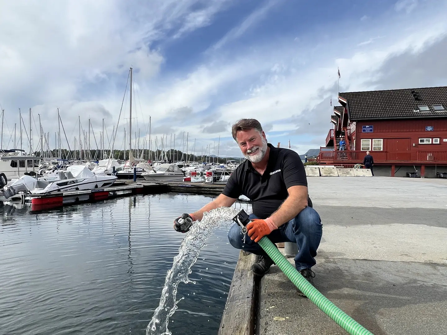 Målet er at minst 10 havner får dekket utstyr for å starte rensing av spylevannet, forteller Jørgen Gudem i Toxiclean. Foto: Privat
